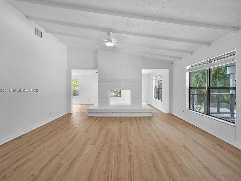 5096 SW 28th Ter — Photo 6