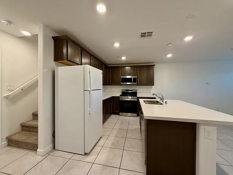 669 Pickled Pepper Pl — Photo 13