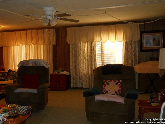 4th image of 100 Shannon Dr.