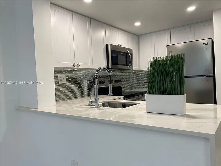 8615 NW 5th Ter #14206 — Photo 12