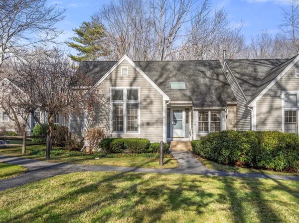 42 Brewster Ln Unit 42, Acton, MA 01720