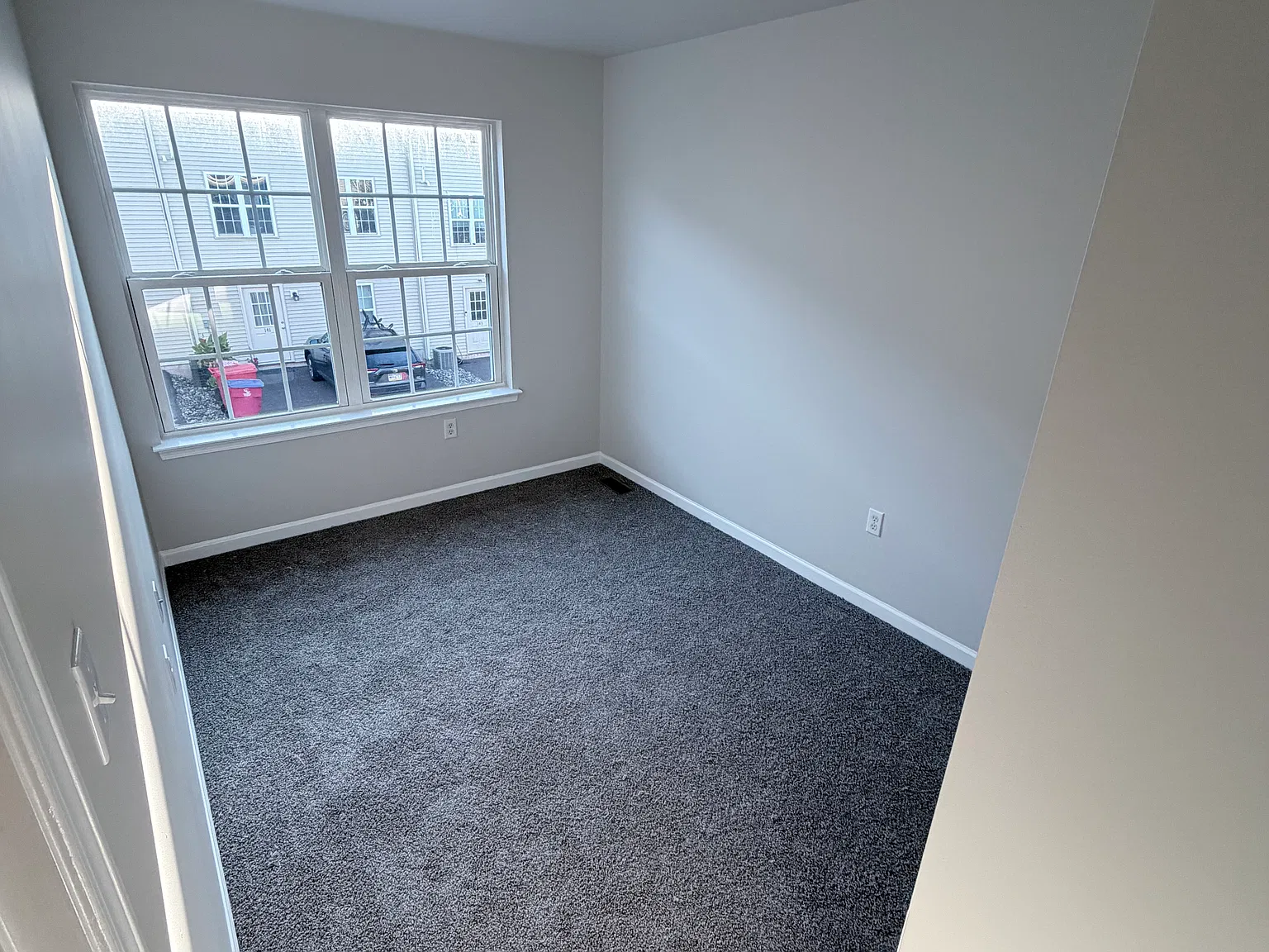 3 bed, 1500 sqft, $2,200 — Photo 2