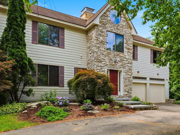 365 Kearney Circle, Manchester, NH 03104