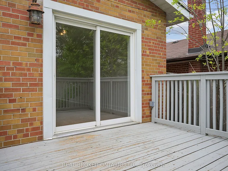 77 Norgrove Cres — Photo 24
