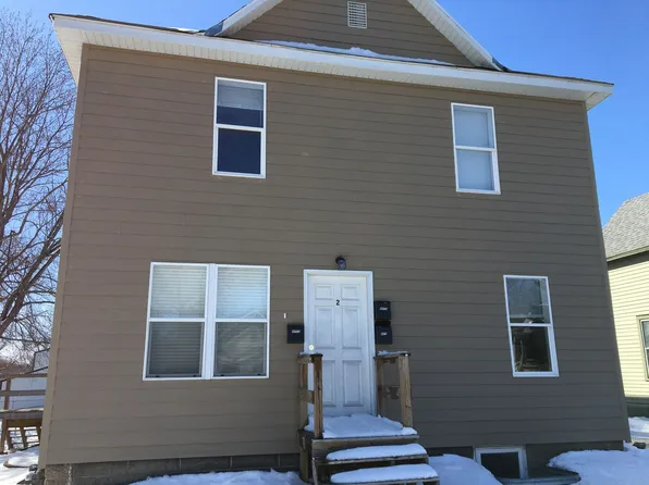 209 4th St NE, 209 4th St NE #3, Watertown, SD 57201
