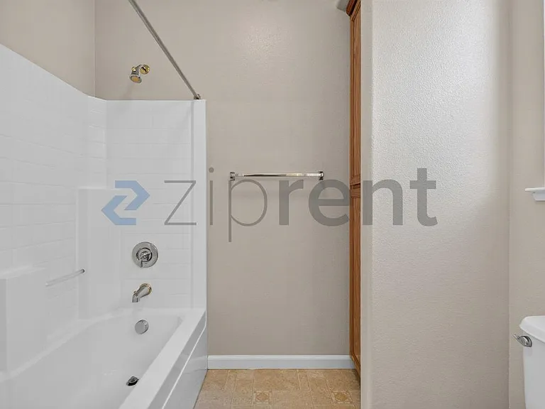 166 Barcelona Dr — Photo 24