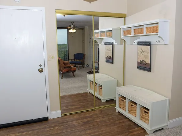 1800 7th St APT 11A, East Moline, IL 61244