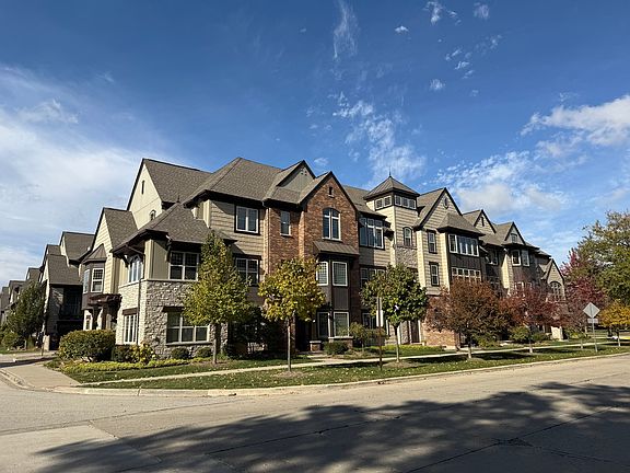 4th image of 616 Parkside Ct