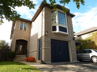 2087 Golden Orchard Trl, Oakville, ON L6M 3W8