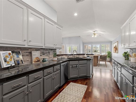 5th image of 30388 Ledgemont Dr