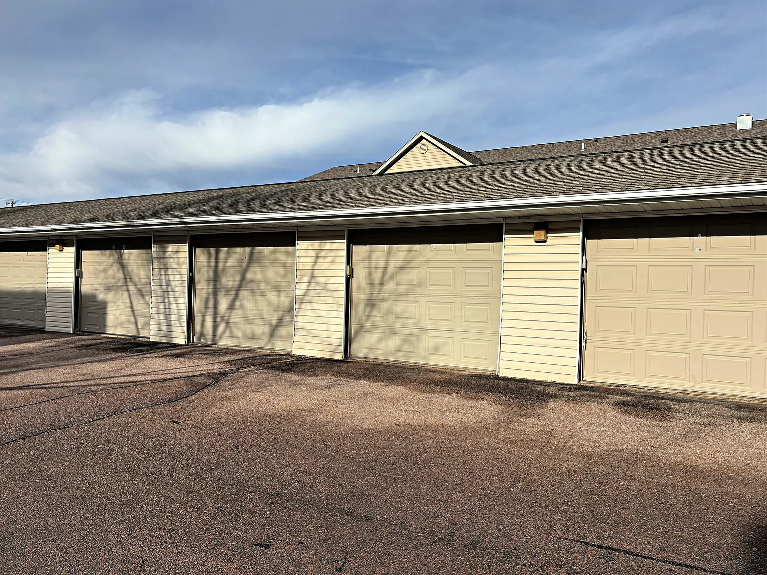 2 bed, 922 sqft, $1,100 — Photo 3