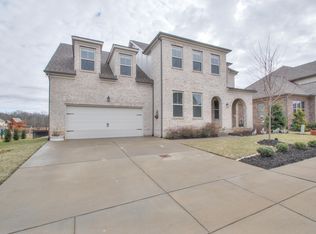 2093 Callaway Park Pl, Thompsons Station, TN 37179
