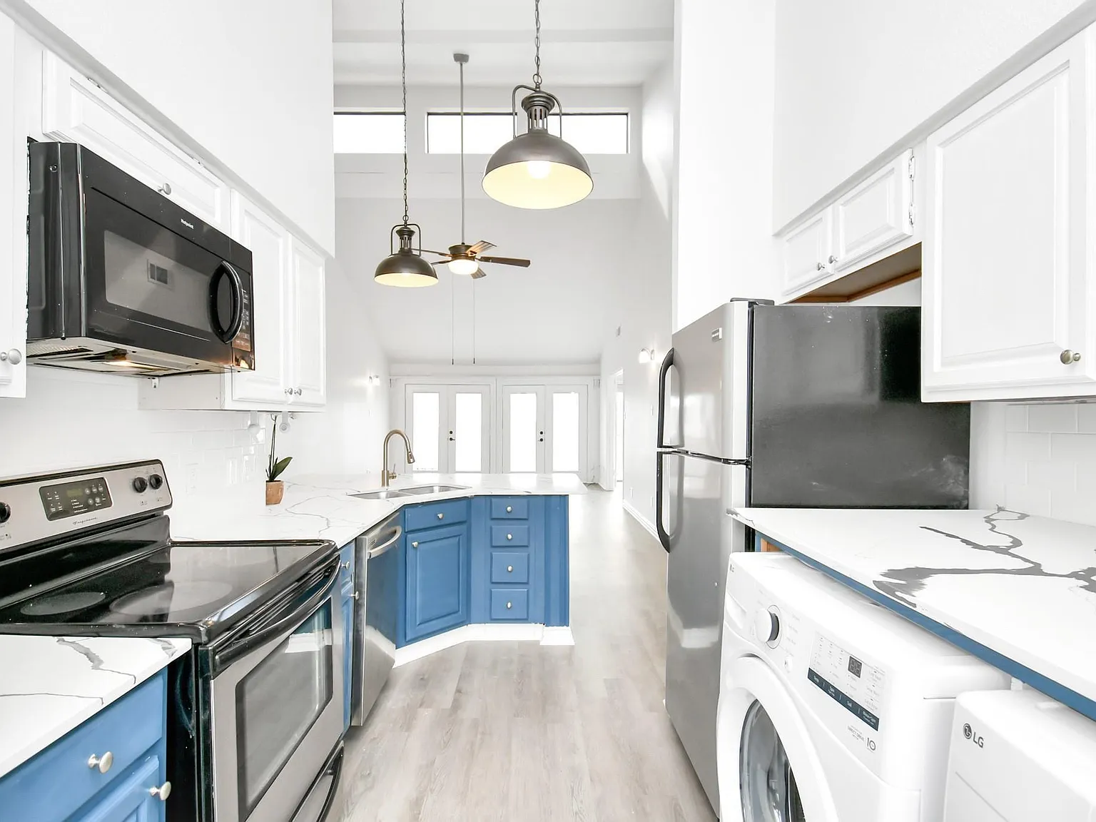 2 bed, 2.0 bath, 1193 sqft, $1,495 — Photo 3