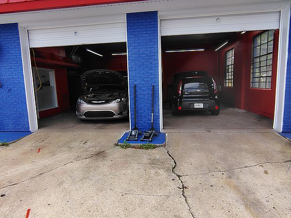 5th image of 715-717 E Main St