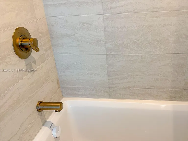 77 SE 5th St #4015 — Photo 26