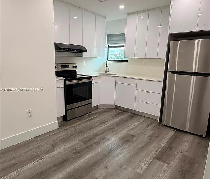 10370 SW 24th St — Photo 5