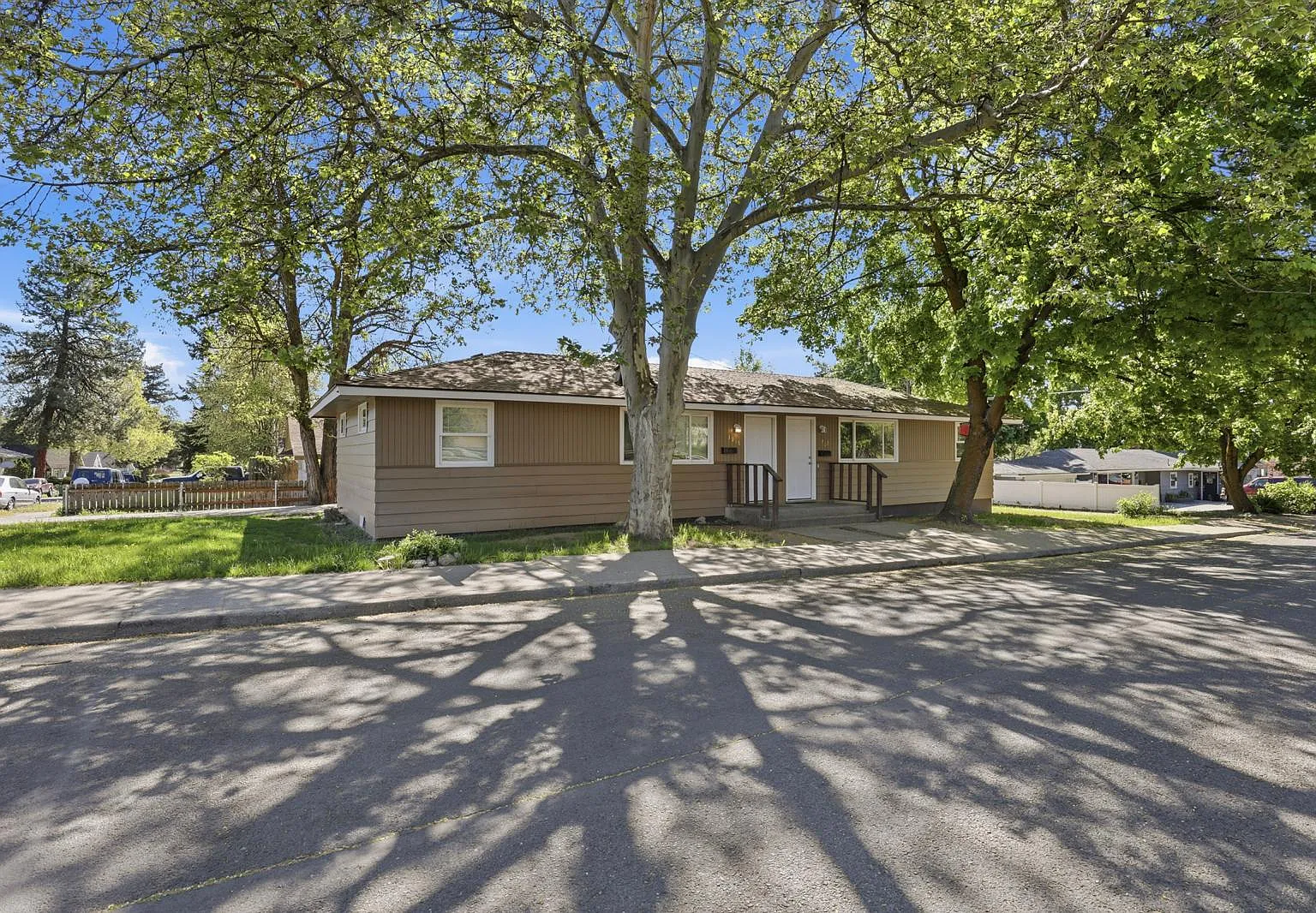 Newly Renovated Garland Area Duplex! - 1st 30 Days Free! — Photo 4