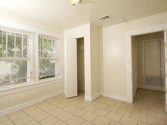 3rd image of 115 N I St APT A