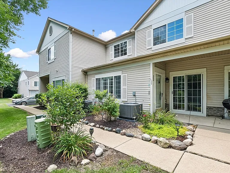 53 Braxton Ln #53 — Photo 1