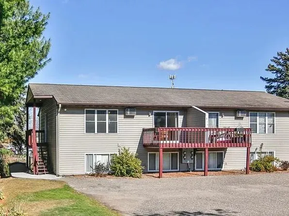 1515 Pinewood Ln APT 2, Hudson, WI 54016