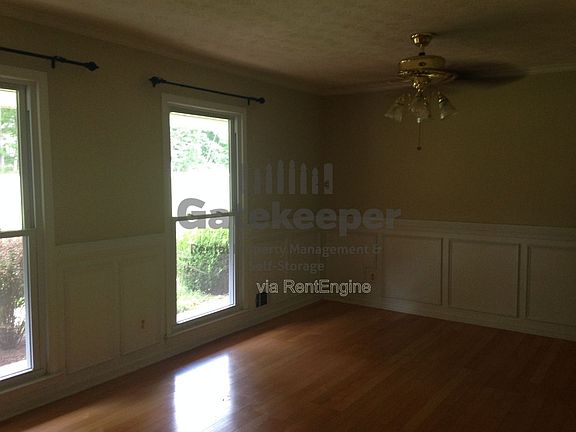 3rd image of 105 Timberlane Trl