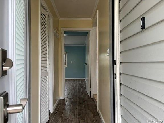2nd image of 5 Meander Ln