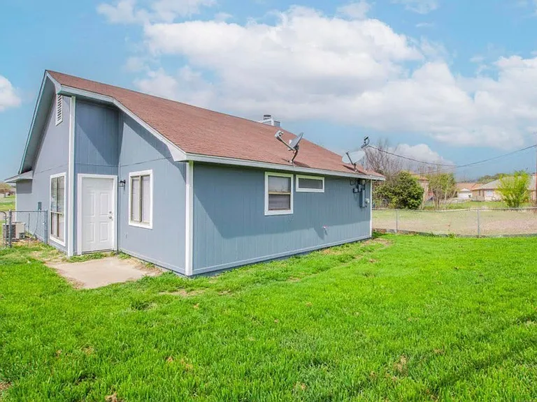 2504 Magnum Cir — Photo 10