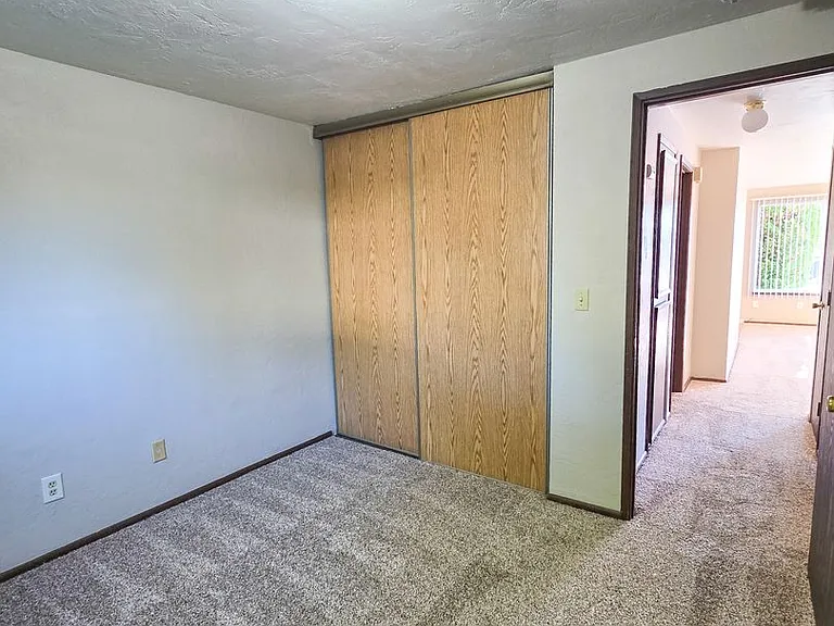 Apartment in West Salem near banks, shopping areas, bus lines, and downtown! ~ Colonial — Photo 50