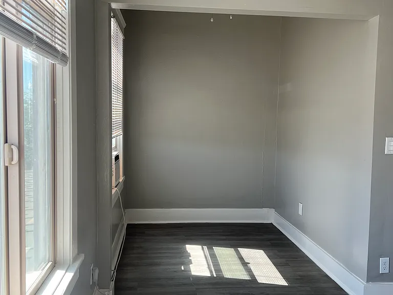 2515 K St #8 — Photo 6