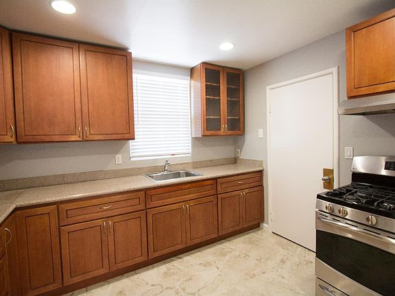 3rd image of 2617 Kelley Ave