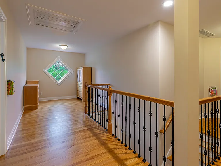 118 Lynn Dr — Photo 26