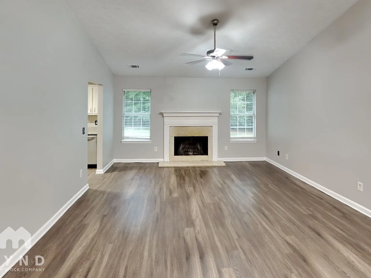 3 bed, 2.0 bath, 1428 sqft, $1,750 — Photo 2
