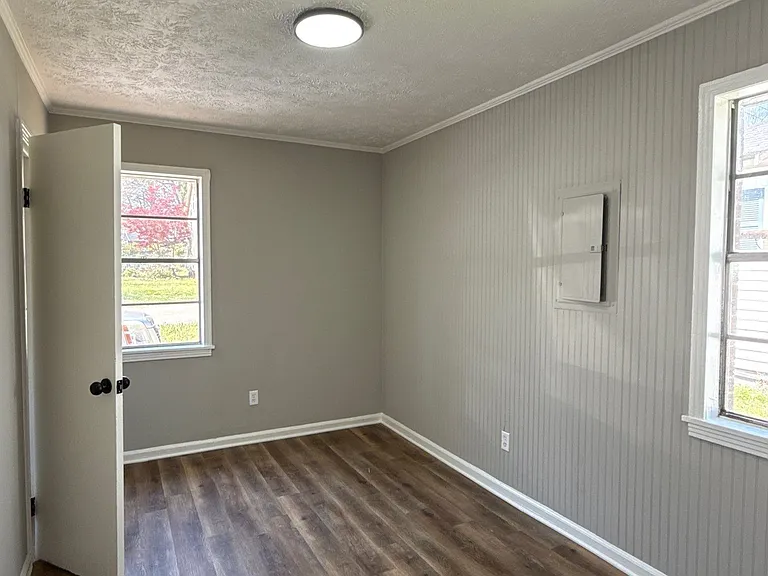 808 Cobb Cir — Photo 6