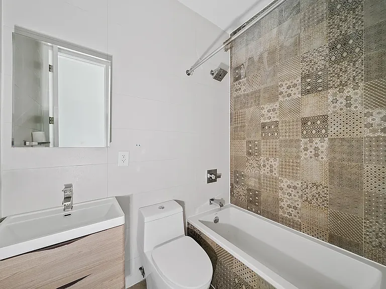 272 Himrod St #2L — Photo 4