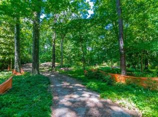 6040 Riverside Dr, Sandy Springs, GA 30328