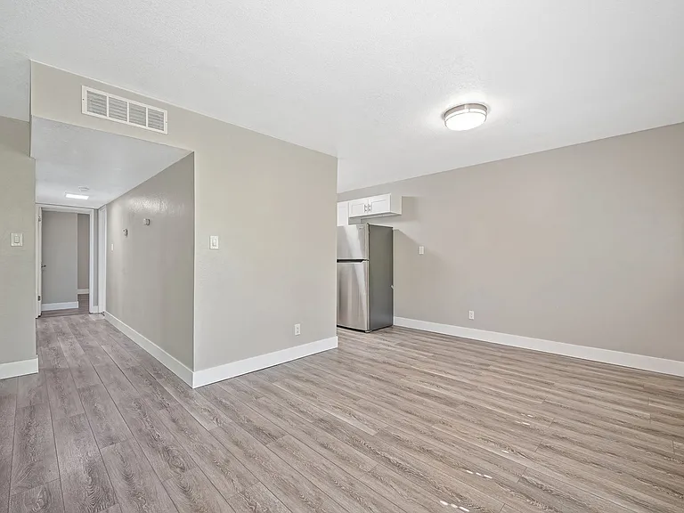 Rollingwood Condominium Rentals — Photo 12