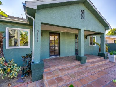 5318-5320 La Cresta Ct, Los Angeles, CA, 90038