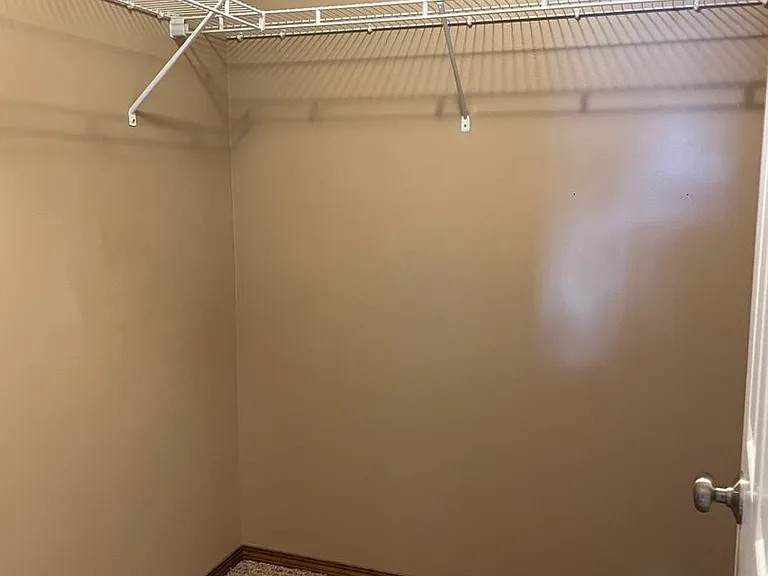 907 Fawn Cir — Photo 13