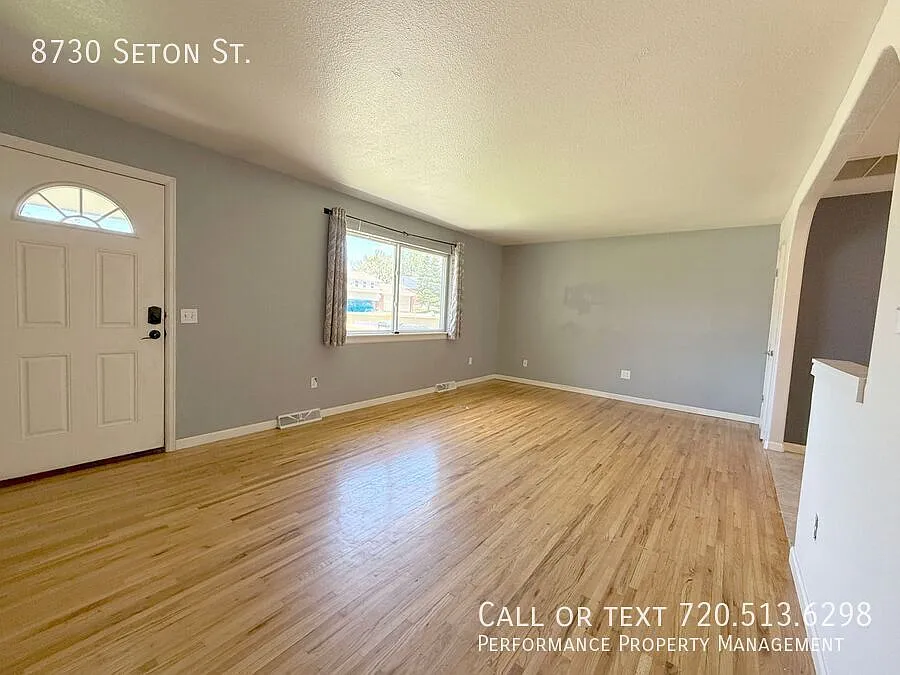 Spacious 3-Bedroom Ranch with Finished Basement and Large Fenced Yard — Photo 4