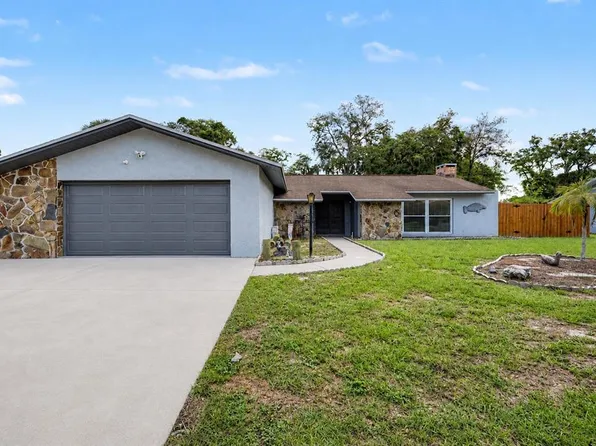 3110 Shadow Oaks Dr, Holiday, FL 34690