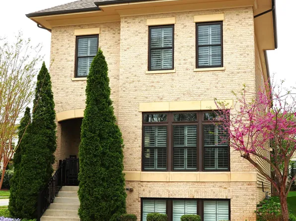 20405 Savin Hill Dr, Ashburn, VA 20147
