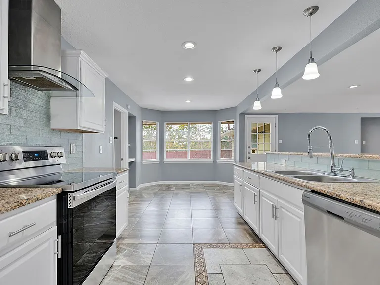 103 Shalimar Dr — Photo 7