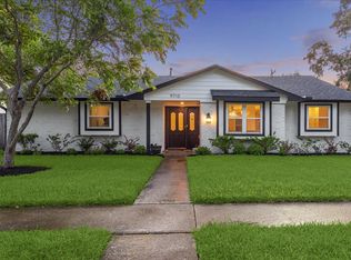 9710 Bob White Dr, Houston, TX 77096
