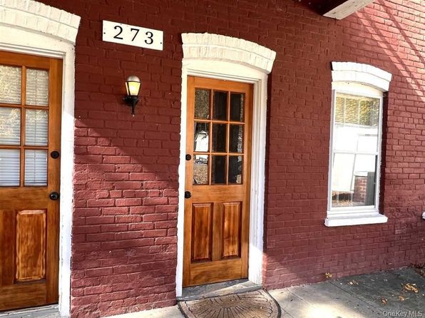 273 Route 9d APT 4
