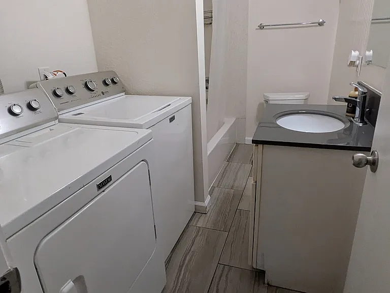 1438 Alcatraz Ave — Photo 16