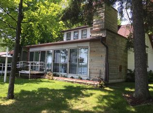 9576 Holt Park Rd, Suring, WI 54174