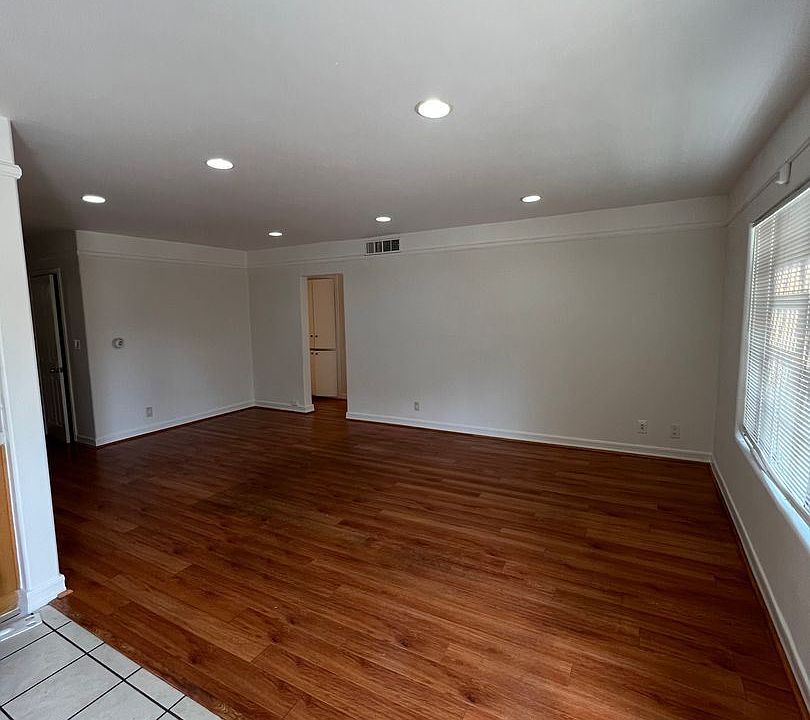1st image of 347 Westminster Ave APT 1