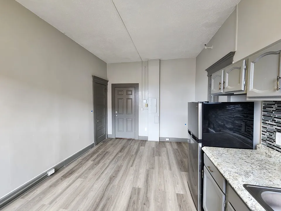 37 Union Ct #216