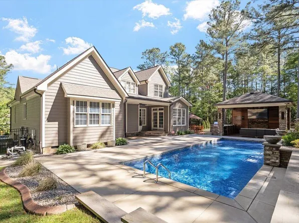190 River Watch Ln, Youngsville, NC 27596