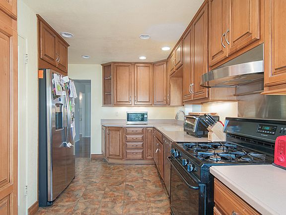 5th image of 6516 Estelle St